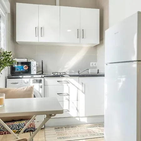 Beachfront Studio, El Palo - Tcm Apartment *